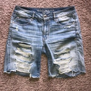 Light blue wash Distressed AE Bermuda shorts